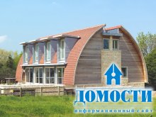 Экологичный дом с полукруглой крышей 