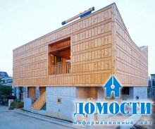 Современный дом из дерева и бетона 